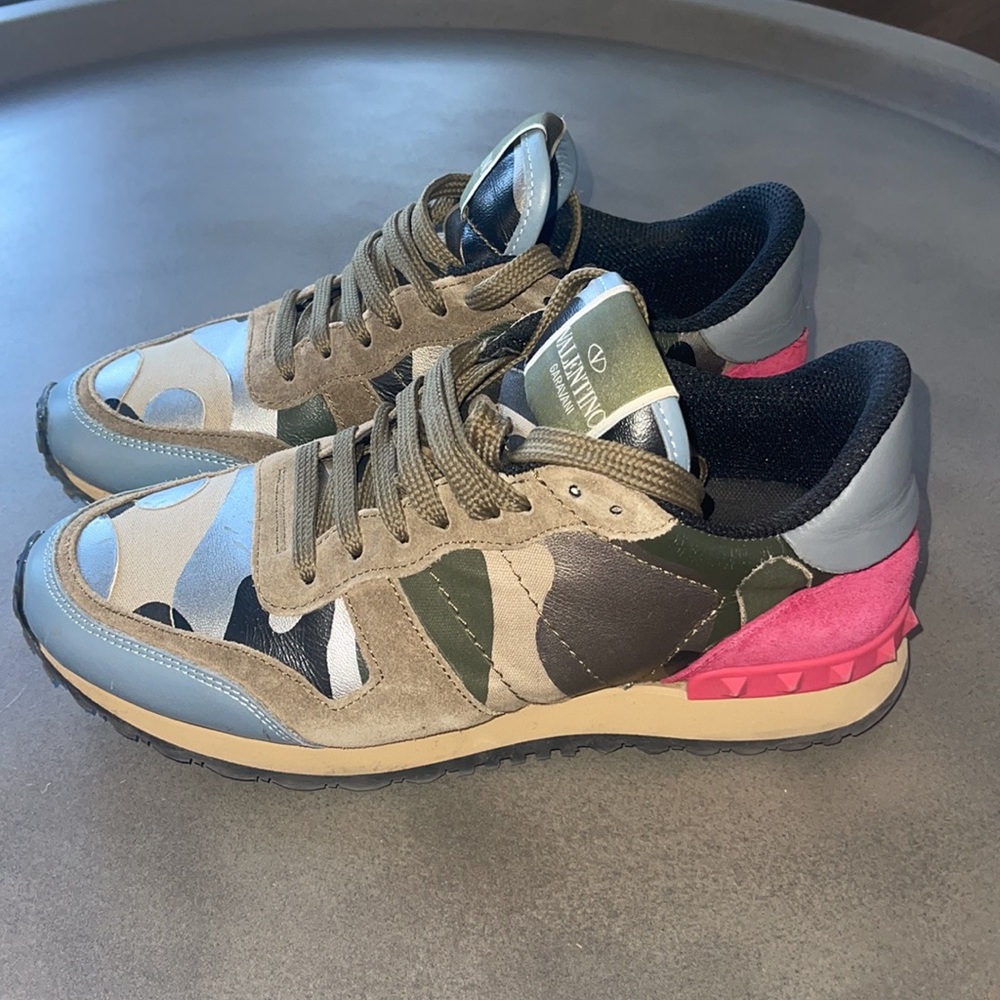 VALENTINO Rockstud Sneakers